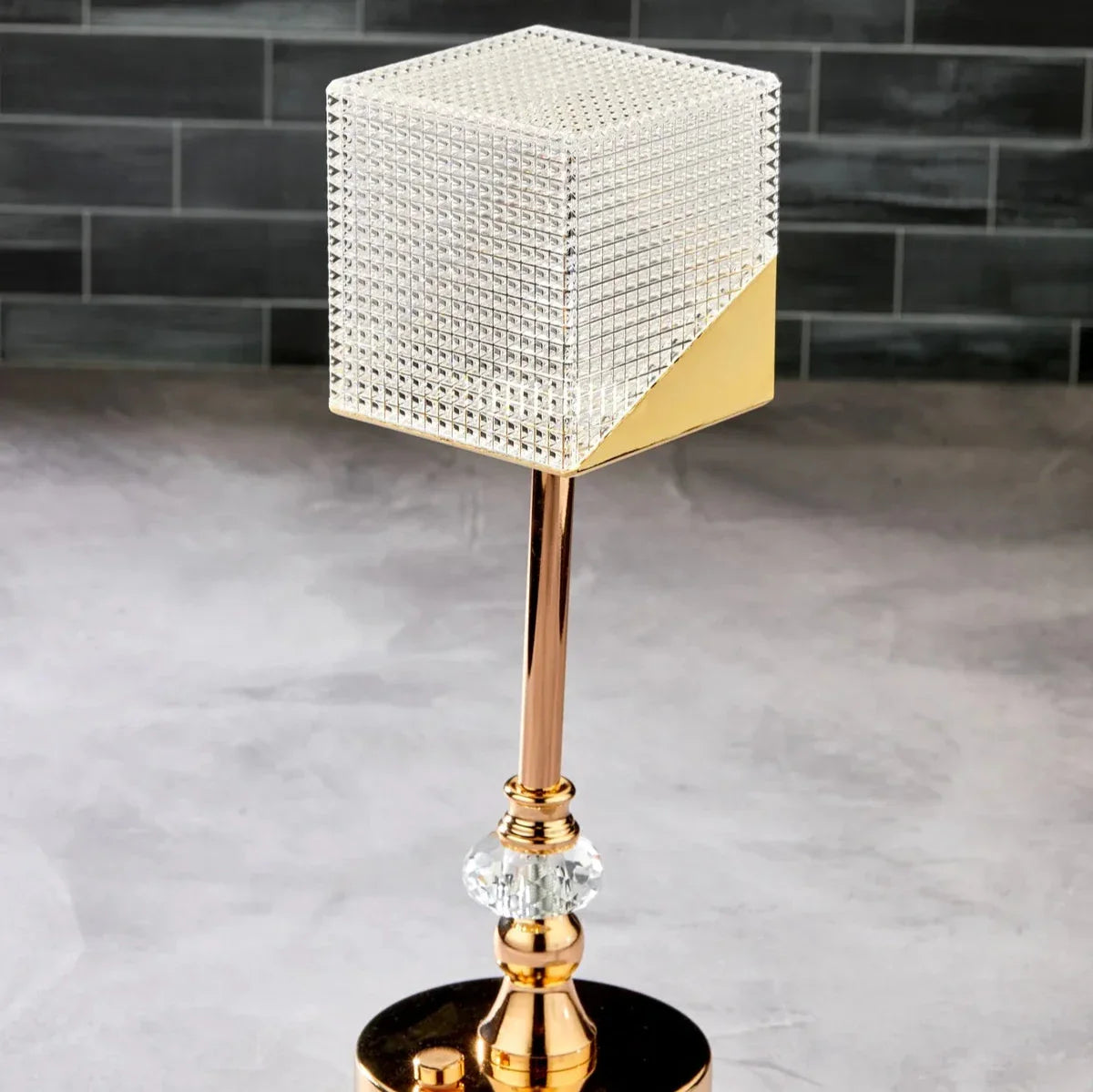 Lampe de Table en Cristal, Éclairage Élégant et Raffiné
