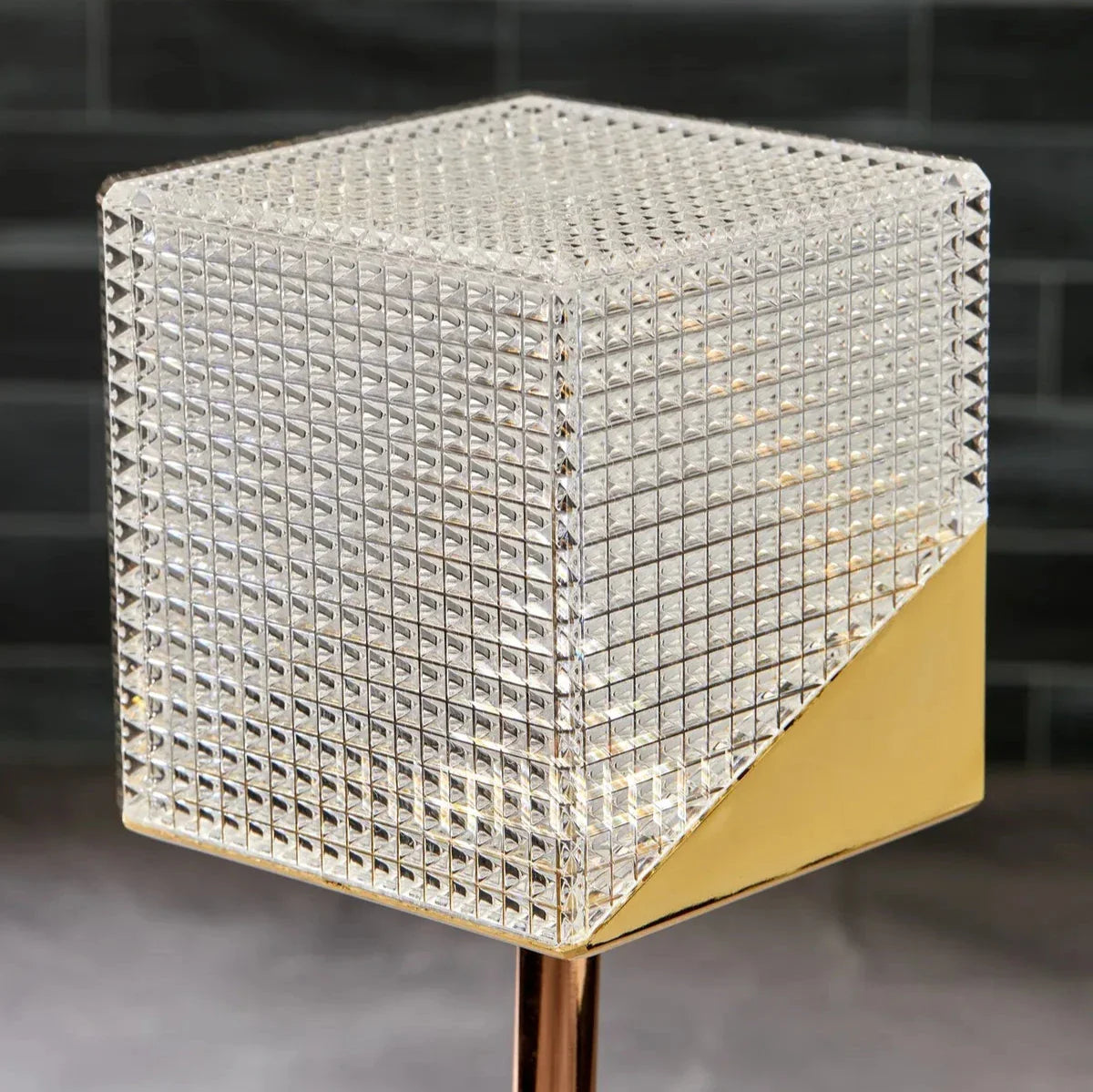 Lampe de Table en Cristal, Éclairage Élégant et Raffiné