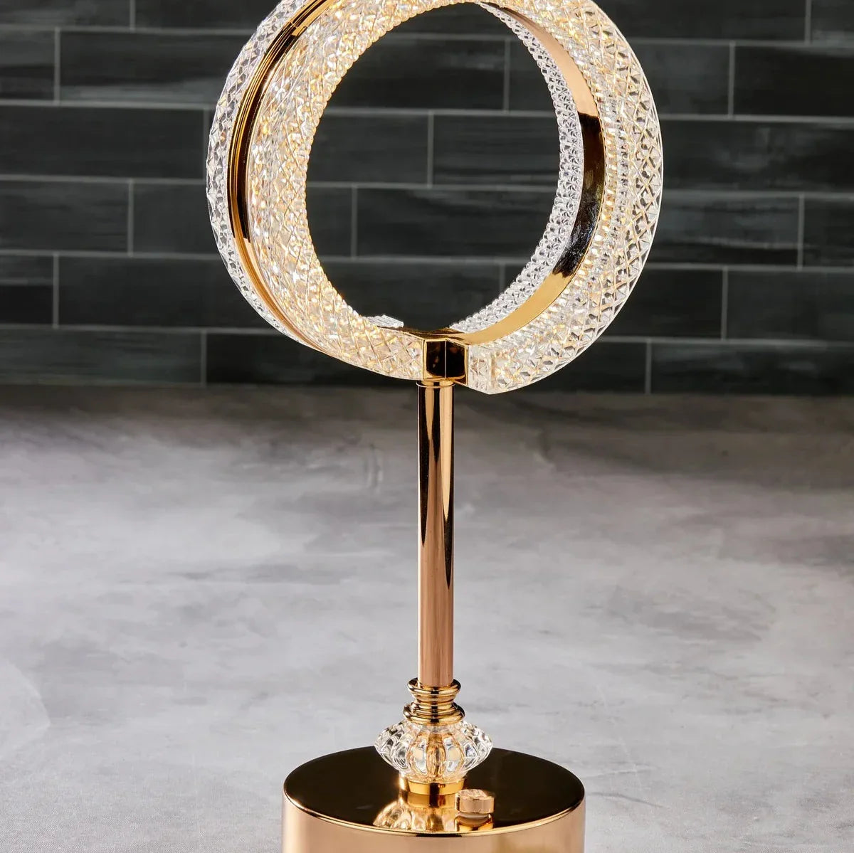 Lampe de Table en Cristal, Éclairage Élégant et Raffiné