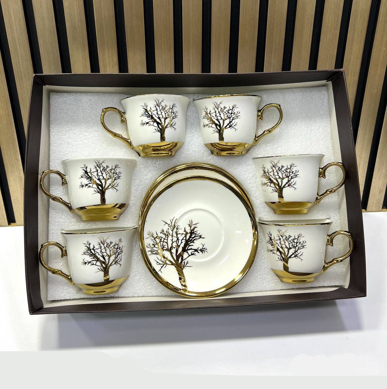 Service à café en porcelaine luxueux