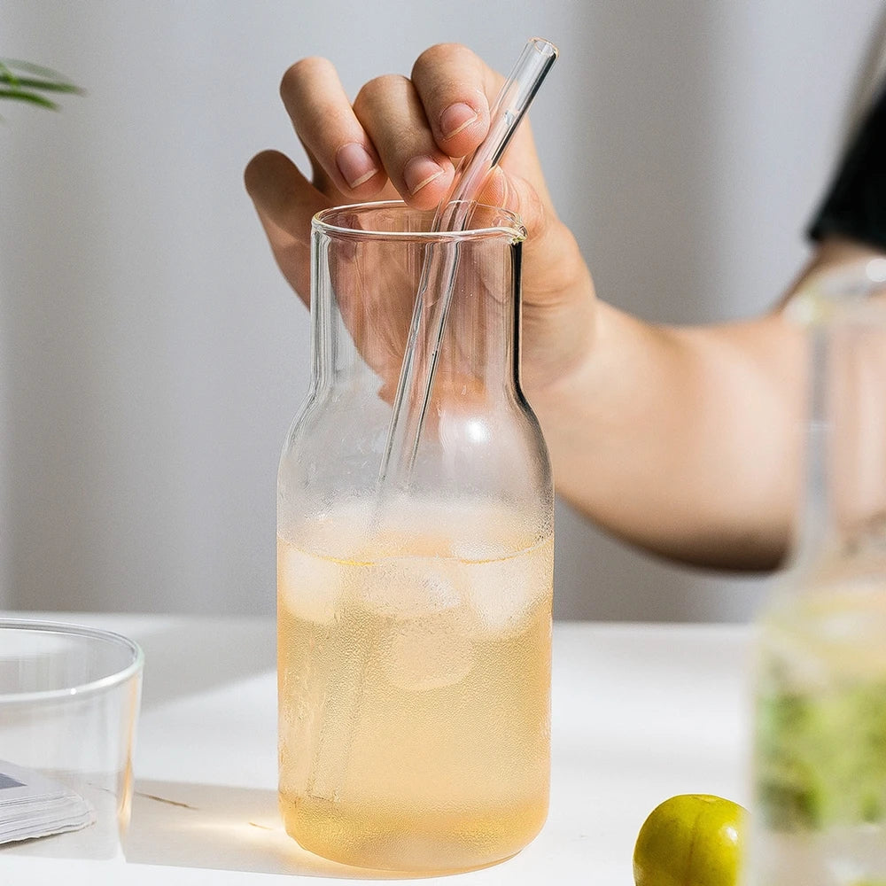 Ensemble de Bouteilles d'Eau en Verre avec Tasse