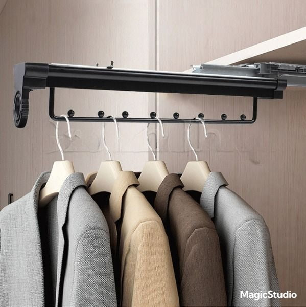 Cintre rétractable extractible pour garde-robe