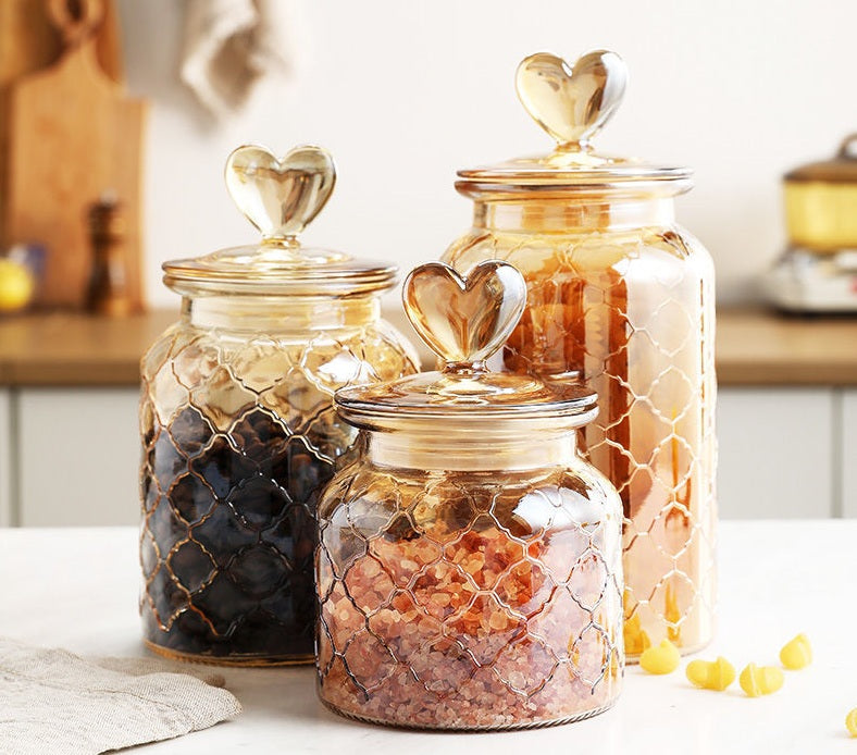 Pot en verre transparent hermétique pour le stockage des aliments.