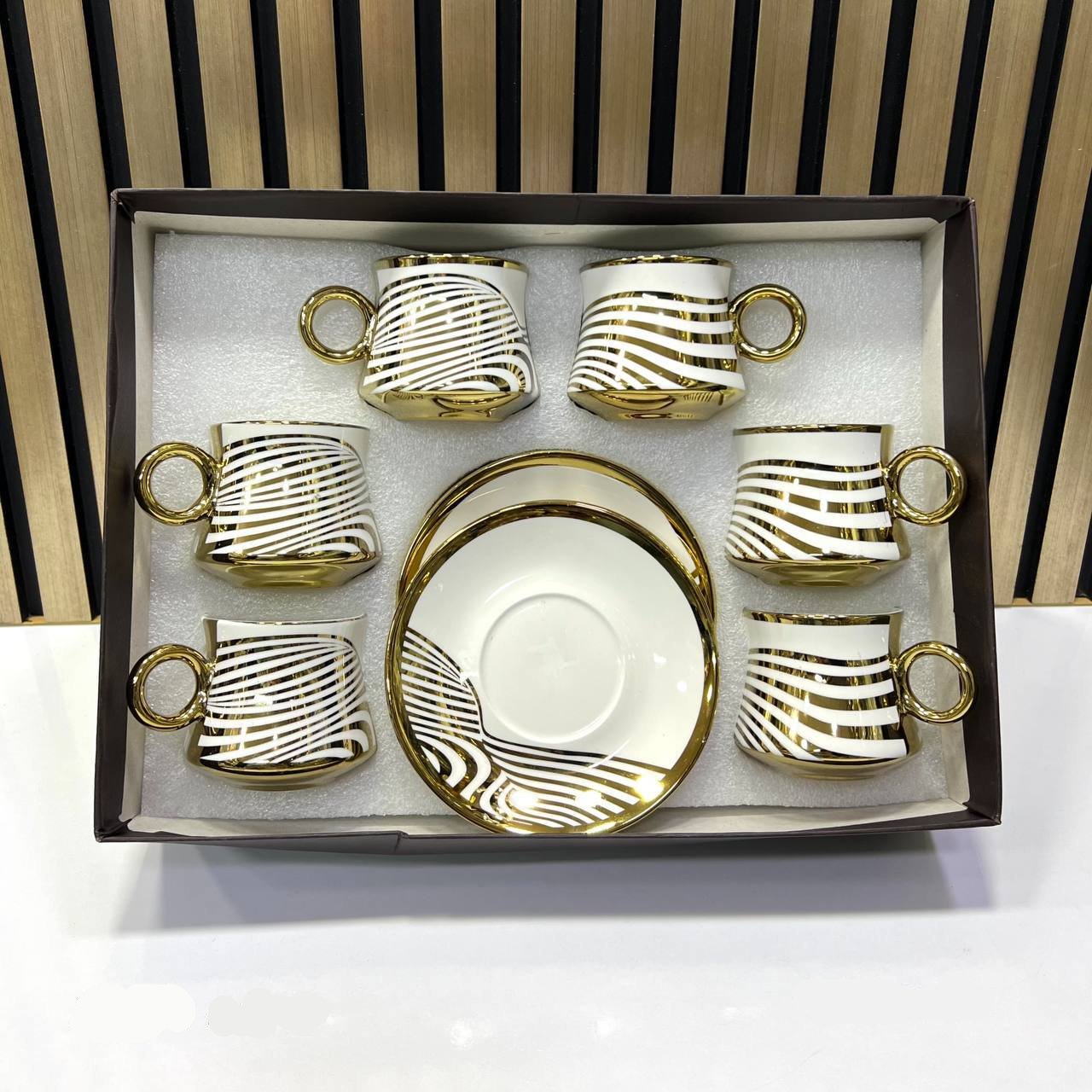 Service à café en porcelaine luxueux