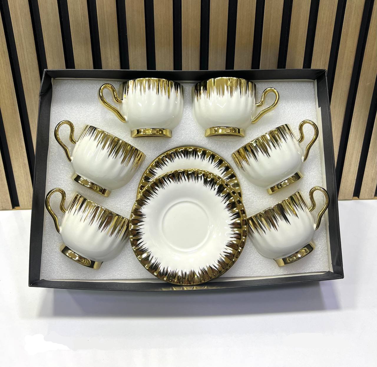 Service à café en porcelaine luxueux