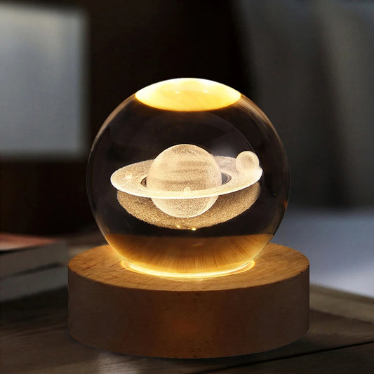 Veilleuse LED USB lumineuse avec boule de cristal pour la décoration intérieure.