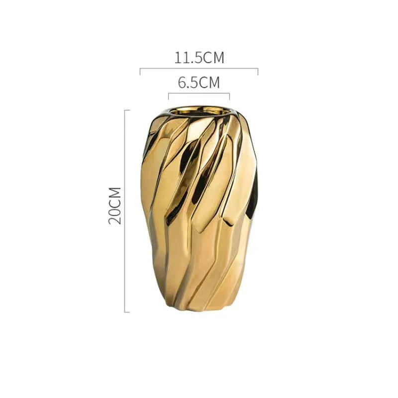 Vase design tourbillon nordique de luxe - Céramique plaquée or.