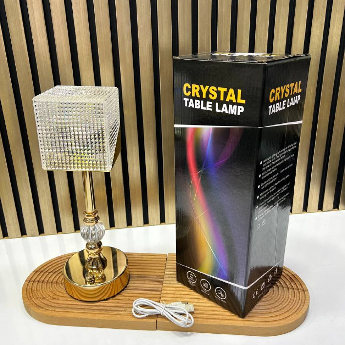 Lampe de Table en Cristal, Éclairage Élégant et Raffiné
