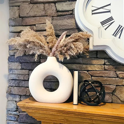 Vases en Céramique Élégants avec Design Étroit