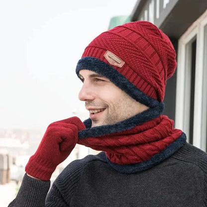 Ensemble bonnet et écharpe d'hiver chaud.