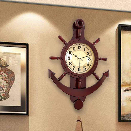 Horloge murale créative en forme de gouvernail de bateau