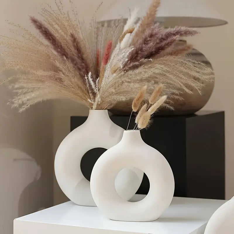 Vases en Céramique Élégants avec Design Étroit
