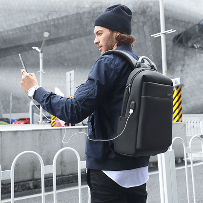 Sac à Dos de Voyage Résistant à l'Eau avec Port USB et Compartiment Laptop 16”