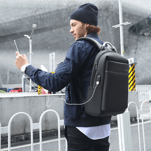 Sac à Dos de Voyage Résistant à l'Eau avec Port USB et Compartiment Laptop 16”