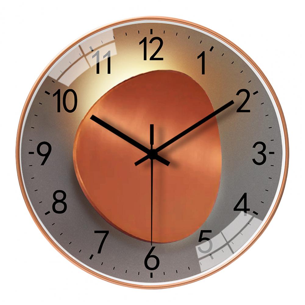 Horloge de maison à la mode