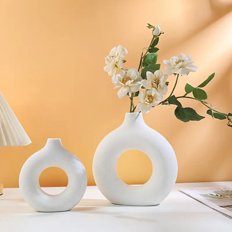 Vases en Céramique Élégants avec Design Étroit