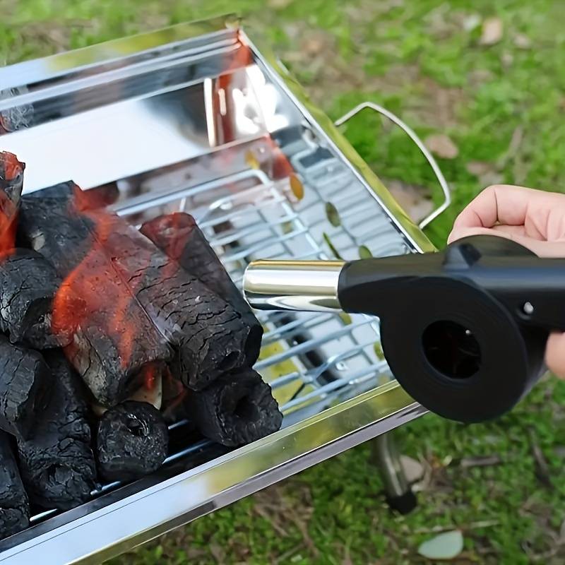 Ventilateur portable à manivelle pour barbecue