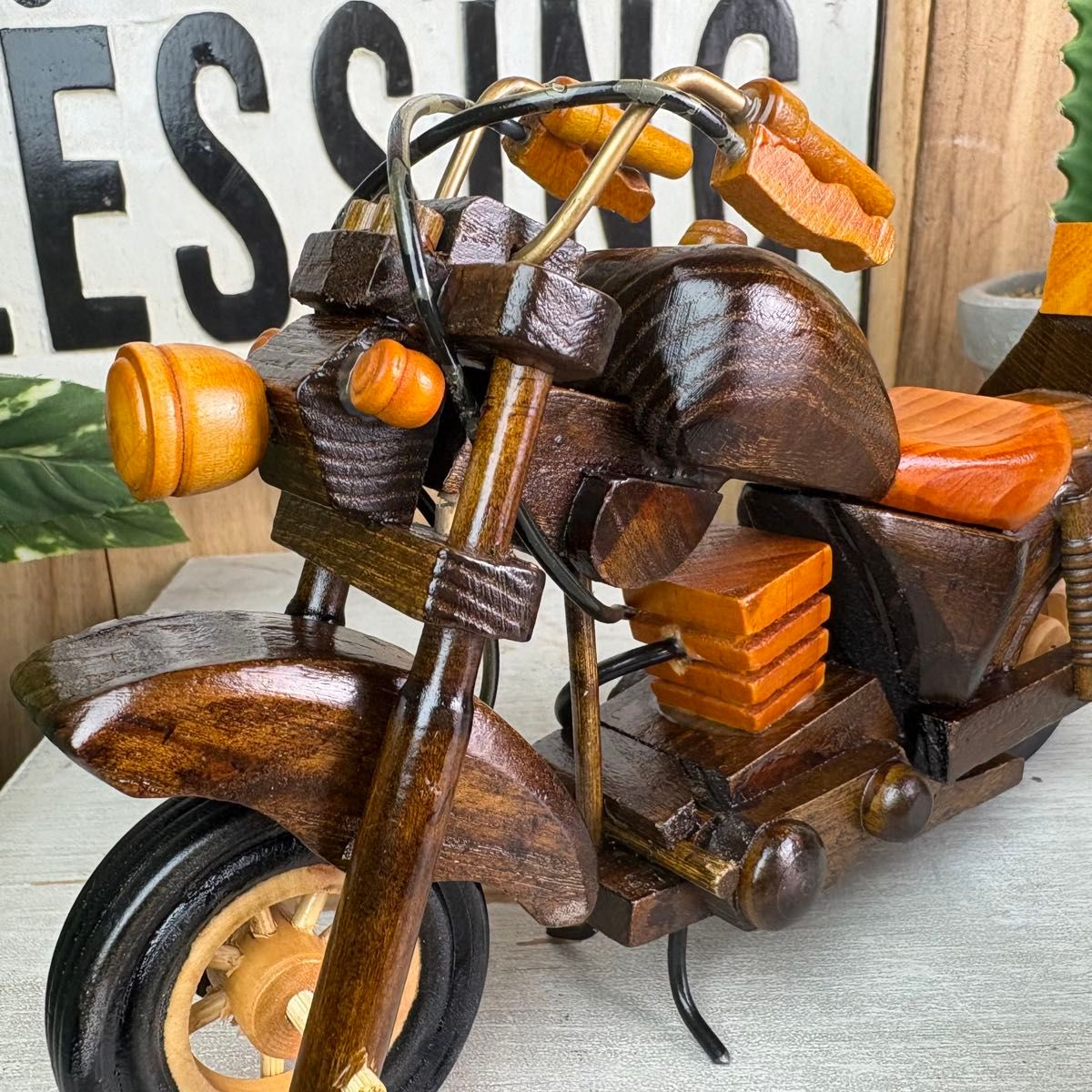Maquette Moto en Bois Vintage Décoration et Cadeau Unique