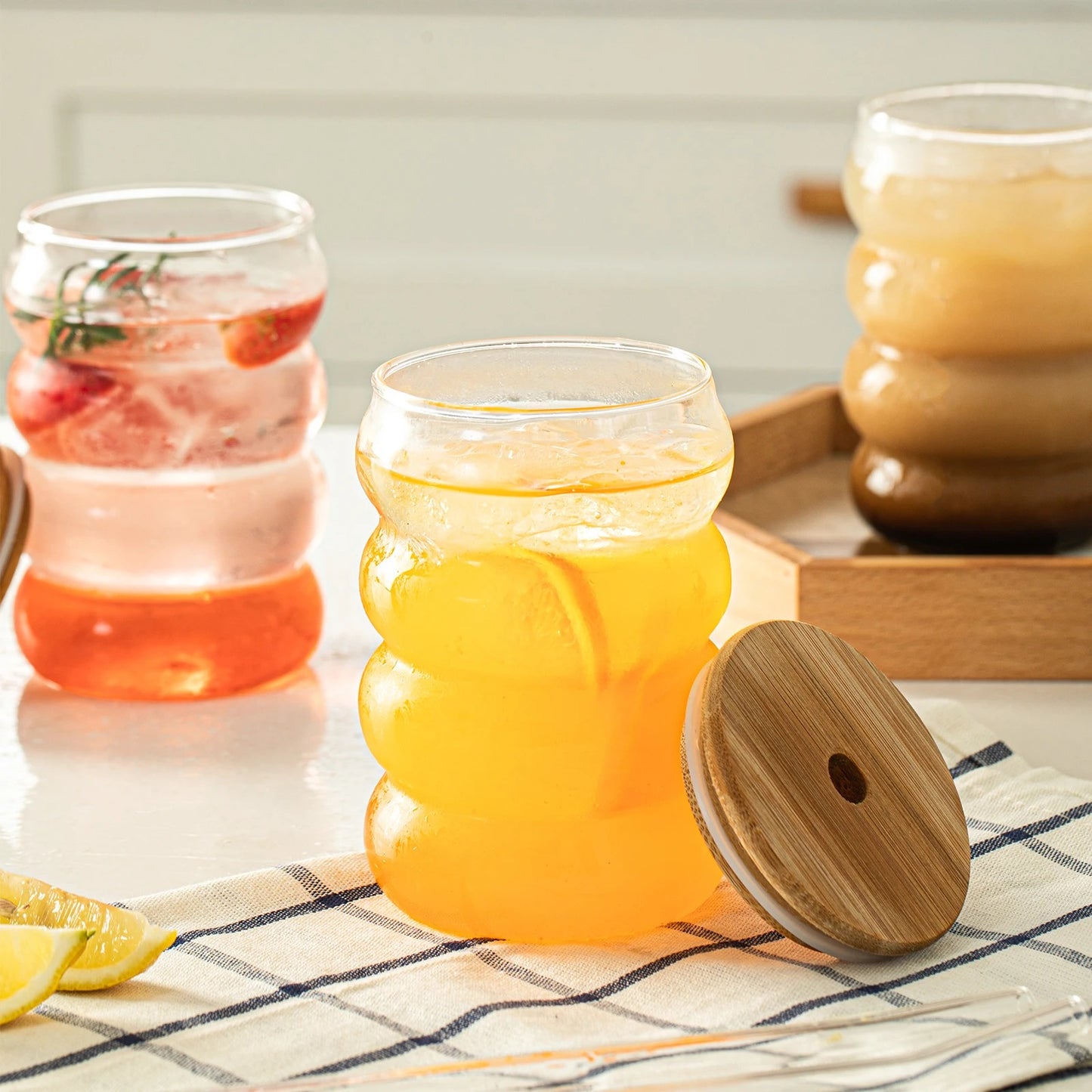 Verre Créatif Ondulé avec Couvercle et Paille