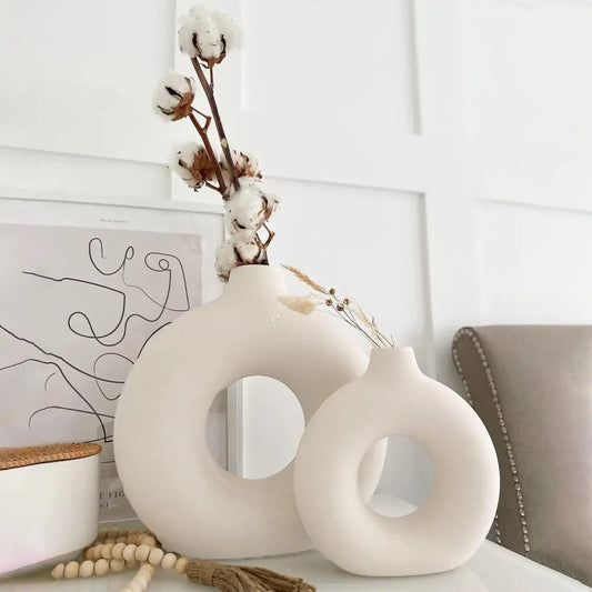 Vases en Céramique Élégants avec Design Étroit